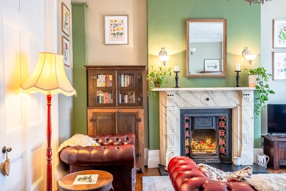 Living room, Seating area, flat iron