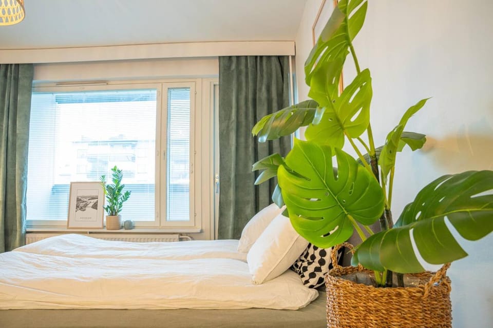 Bed, Decorative detail, Bedroom, towels
