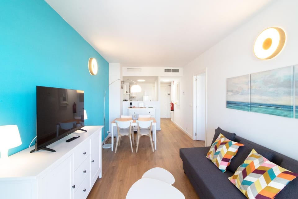Communal lounge/ TV room, Living room