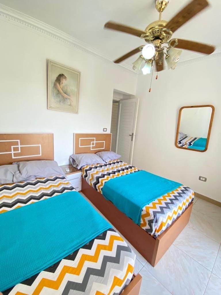اول صف على البحر مارينا العلمين الساحل الشمالي 0إ Chalet in Egypt