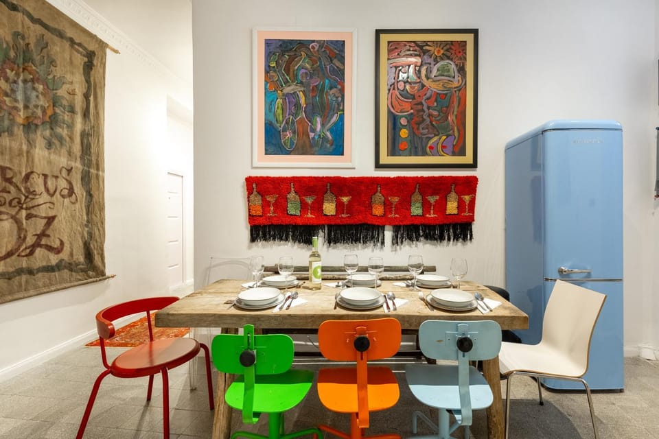 Decorative detail, Seating area, Dining area
