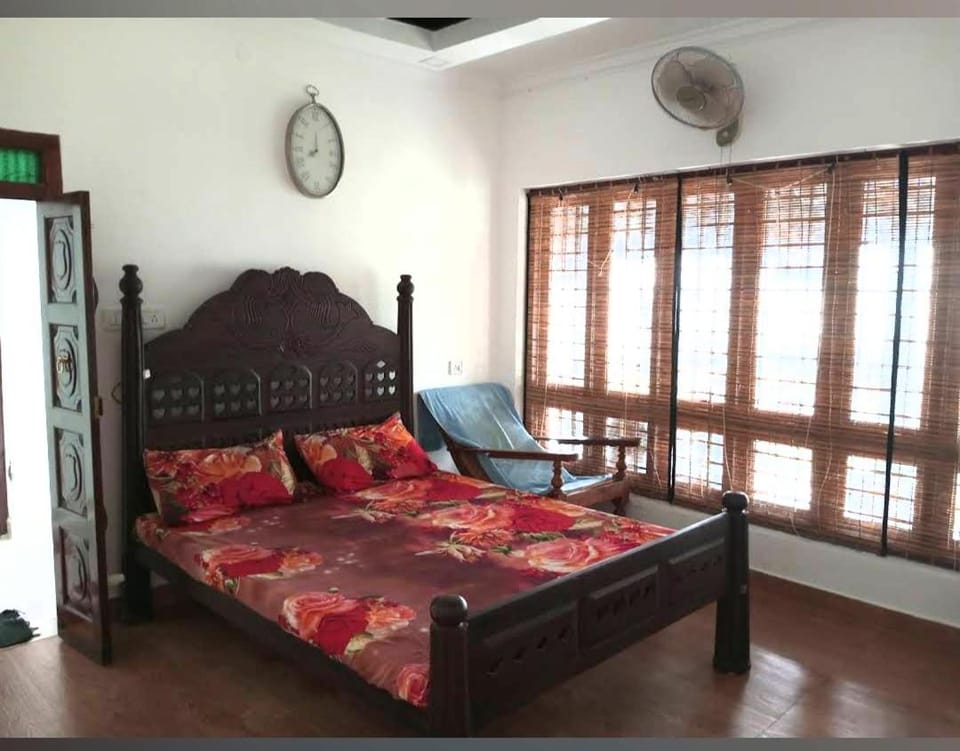 Sambranikodi Resort and Home Stay Villa in Kerala