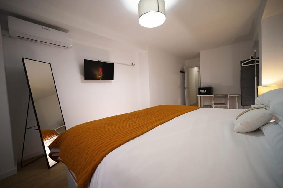Bed, TV and multimedia, Bedroom, safe, wardrobe, air conditioner