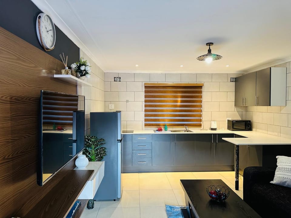 6 the Curve Unit 12 Apartment in Johannesburg