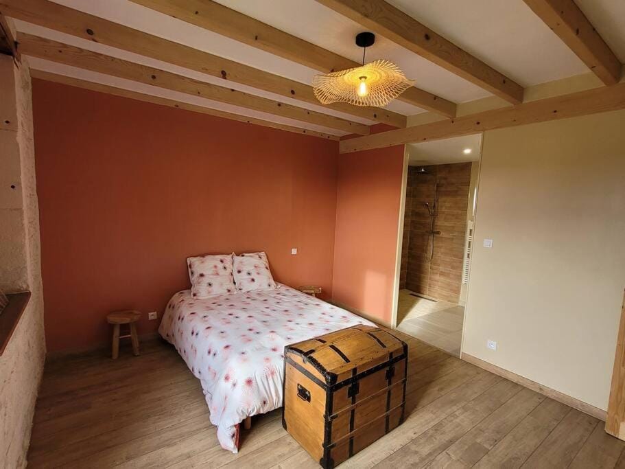 Maison Poitevine 9/10 personnes House in Nouvelle-Aquitaine