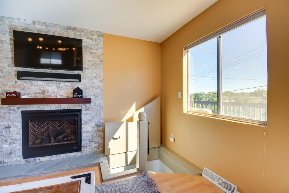 1 Mi to Whiskey Row: Home w/ Fire Pit & Deck House in Prescott