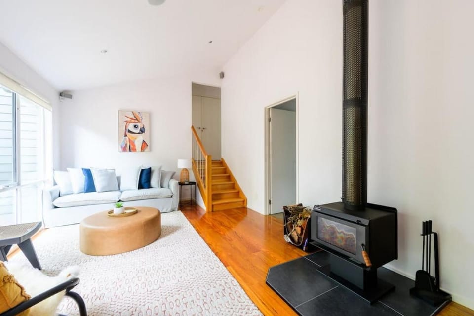 Living room, Decorative detail, Seating area, flat iron