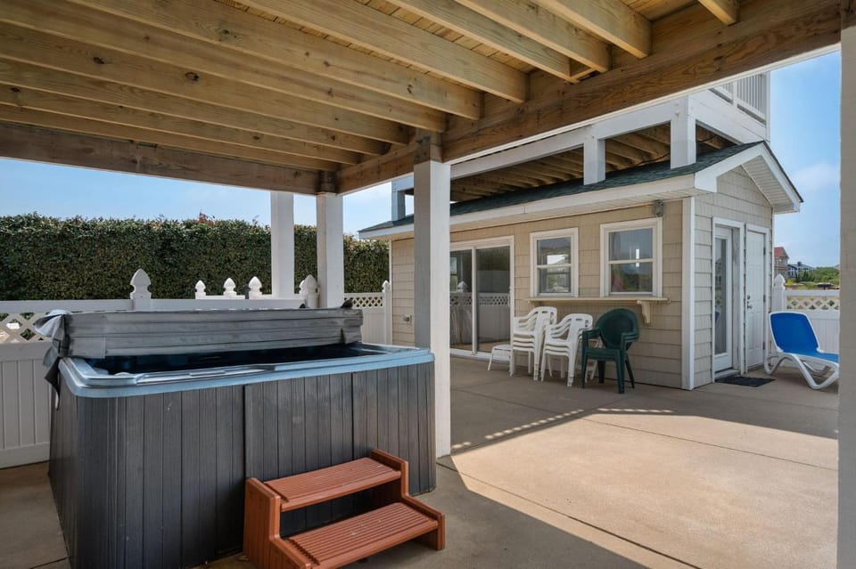 WH260 Atabey House in Corolla
