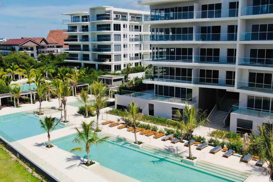 Property building, Natural landscape, Swimming pool