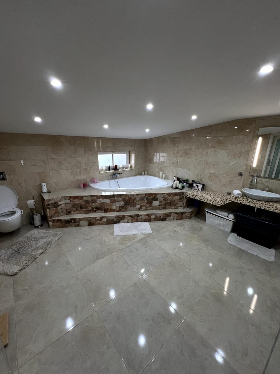 Bathroom, Bath