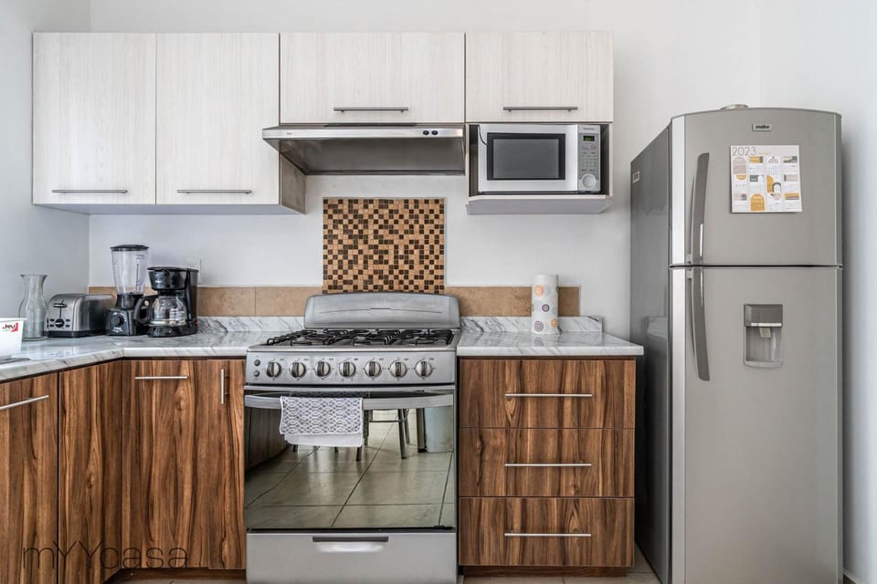 Coffee/tea facilities, Kitchen or kitchenette, minibar, pet friendly, stove, toaster