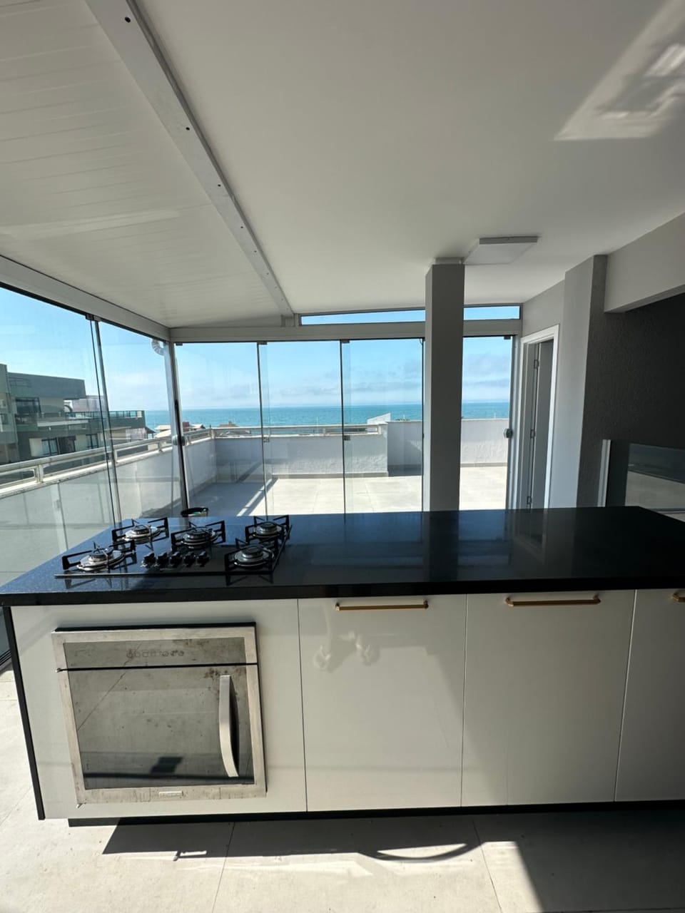 Natural landscape, pet friendly, stove