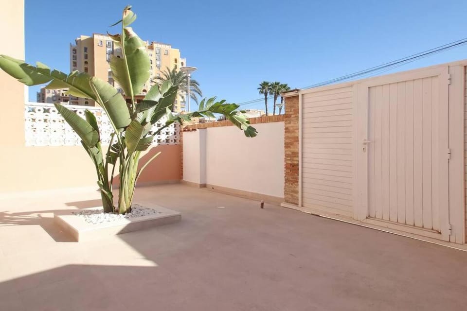 Patio, Parking