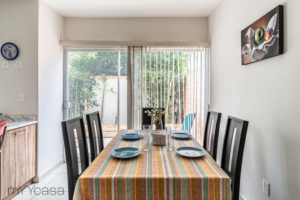 Decorative detail, Dining area