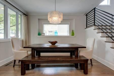 Family Home in 12 South, Mins to Local Favorites, Screened in Porch, Walk to Shopping in 12 South, 10 Minutes to Broadway, Dedicated Parking, Perfect for Families, 24 Hr Hospitality House in Nashville