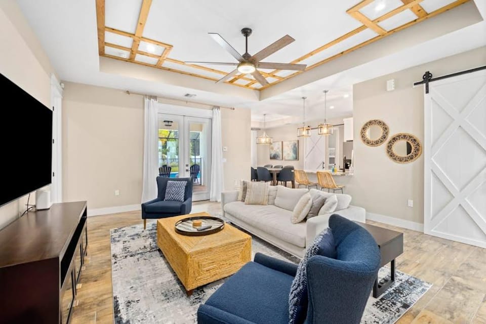 Paradise Daydream House in North Naples