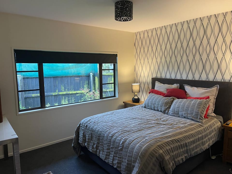 Kaiapoi Village Deluxe Room with En-Suite Bathroom Vacation rental in Canterbury