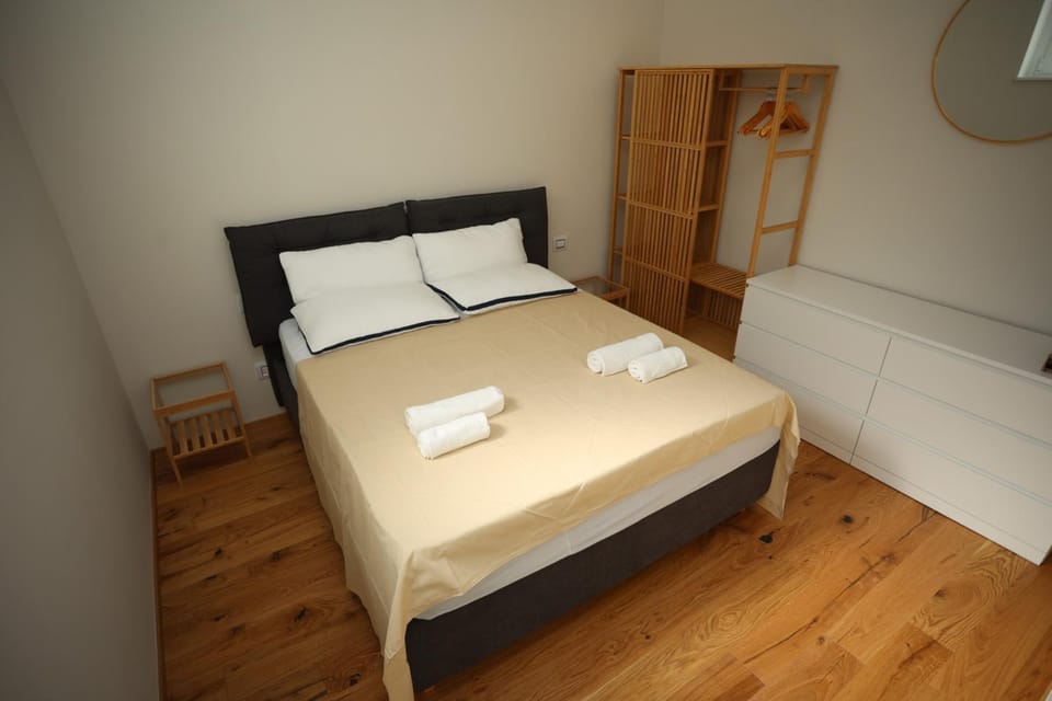 Bed, Bedroom, wardrobe