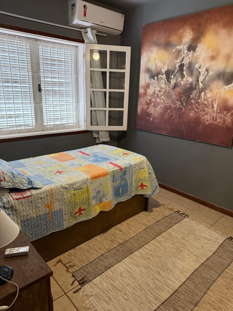 Bed, Bedroom, air conditioner