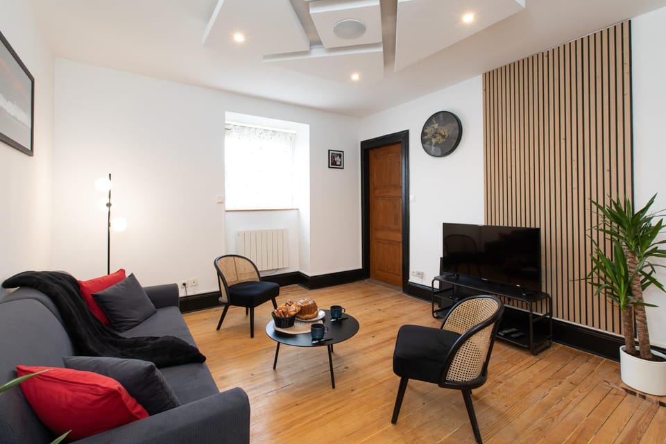 TV and multimedia, Living room, Seating area