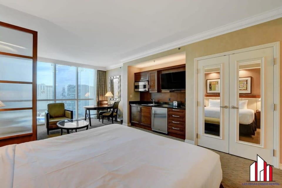 MGM Signature-25-609 Strip View Jacuzzi Studio House in Las Vegas Strip