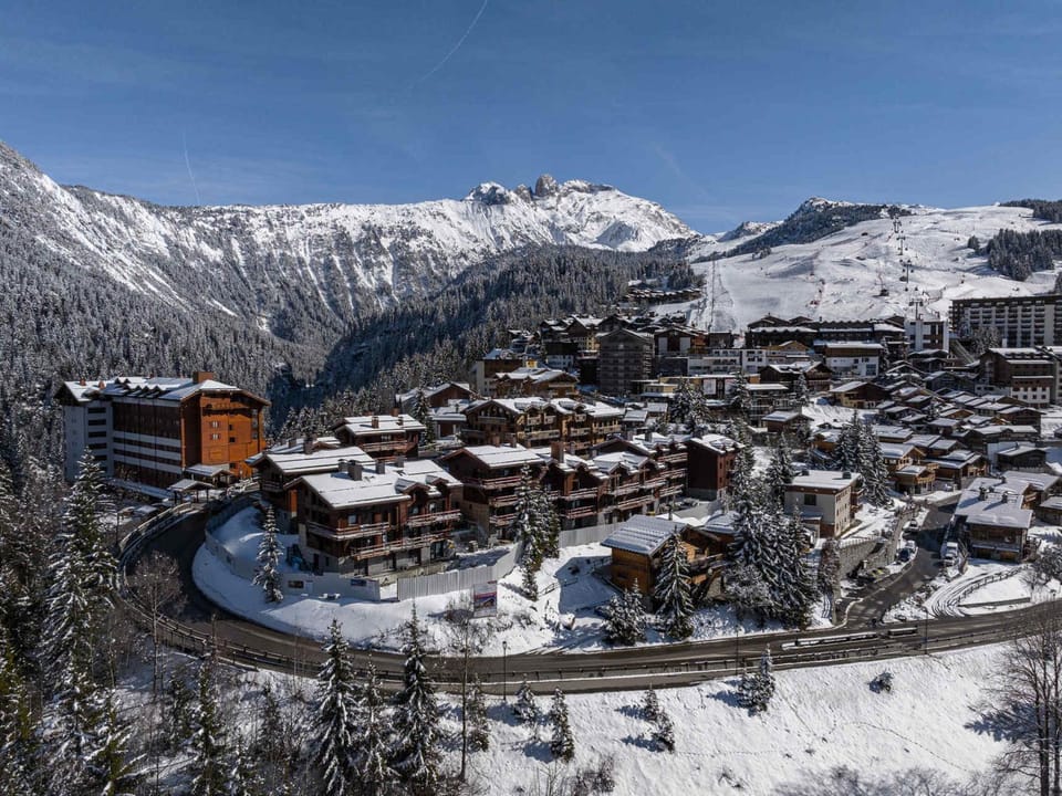 Chalet spacieux à Courchevel avec sauna et jacuzzi - FR-1-563-142 Chalet in Saint-Bon-Tarentaise
