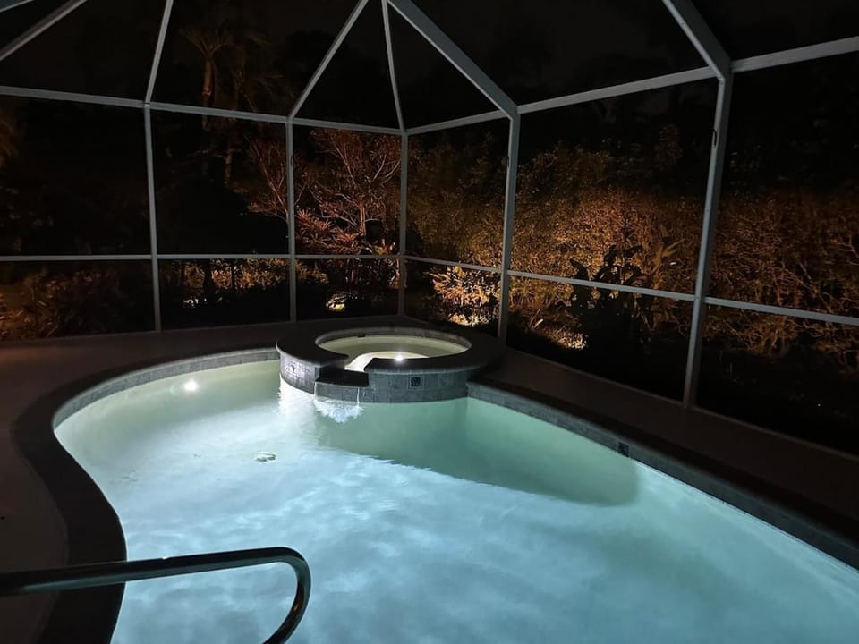 Florida house, 4br 2bt with private pool oasis Villa in Naples