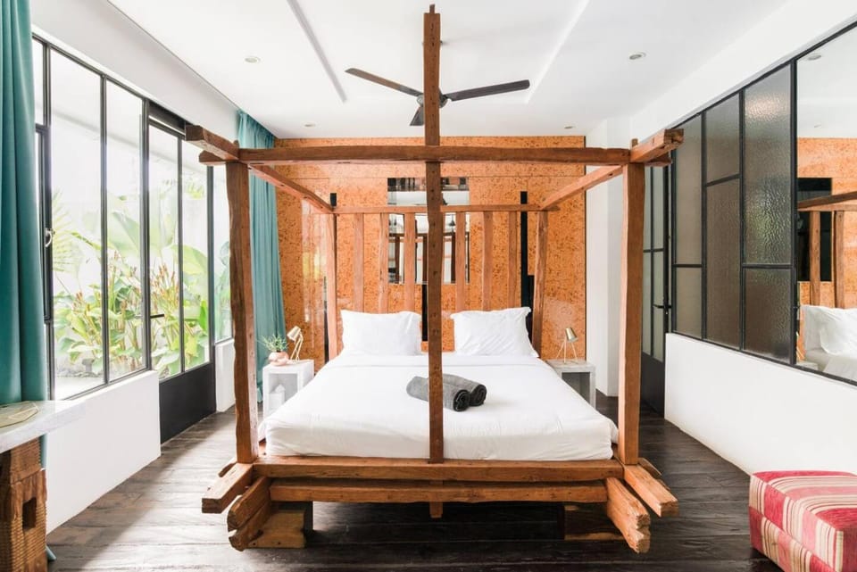 Bed, Photo of the whole room, Bedroom