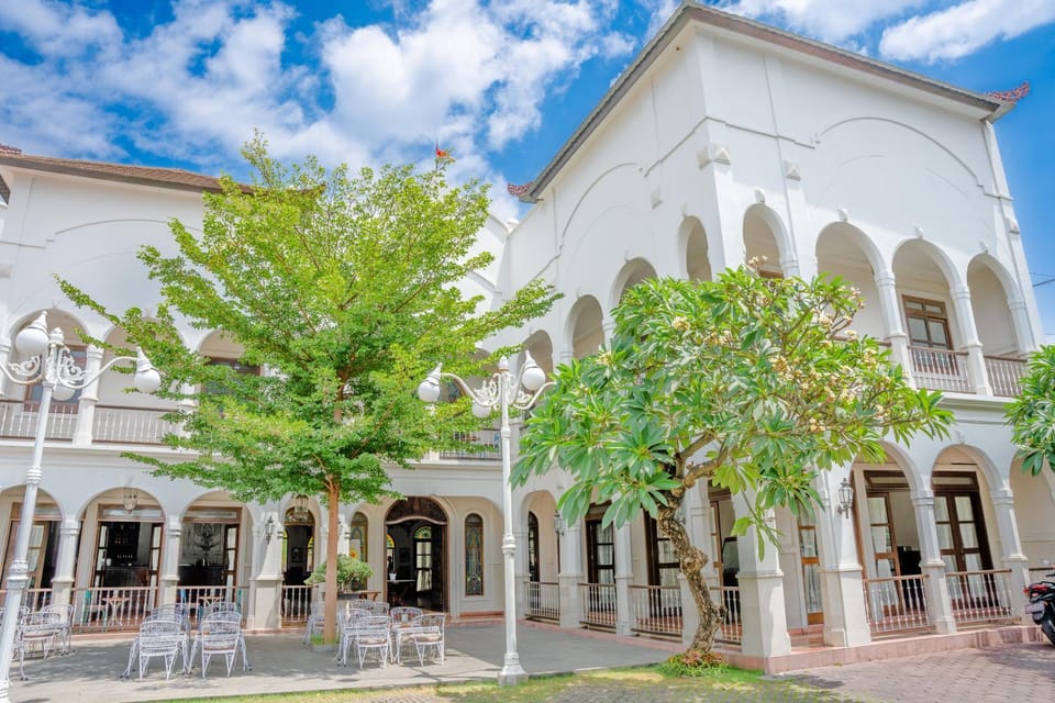 Property building, Restaurant/places to eat
