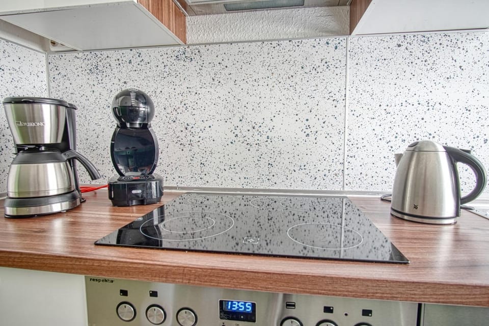 Coffee/tea facilities, Kitchen or kitchenette