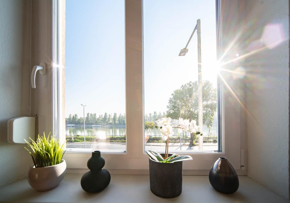 View (from property/room), View (from property/room), City view, River view, River view