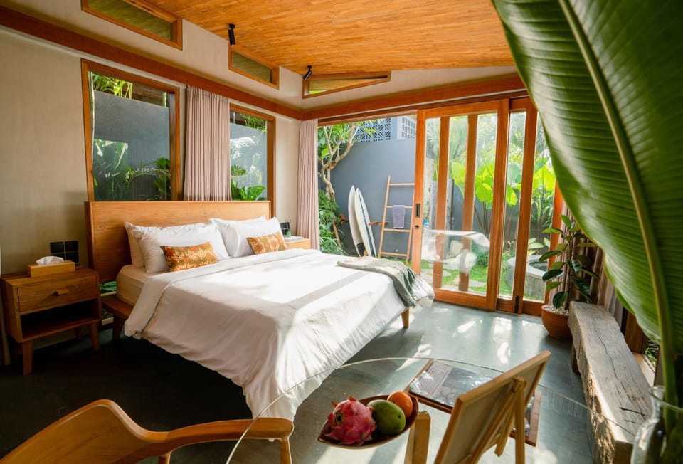 Bed, View (from property/room), Photo of the whole room, Bedroom