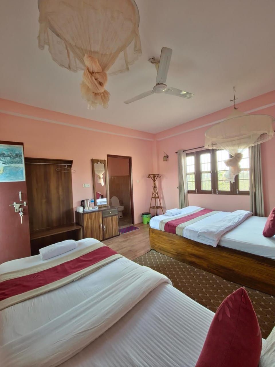 Hotel Tree Tops- A Serene Friendly Hotel in Sauraha Hotel in Bagmati Province, Nepal