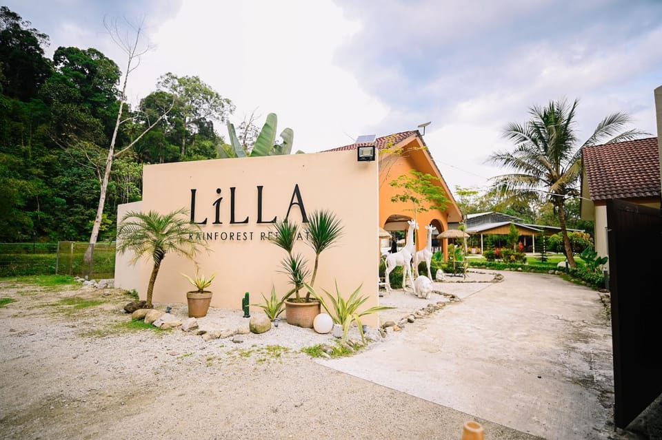 LiLLA Rainforest Retreat - Hulu Langat Resort in Hulu Langat