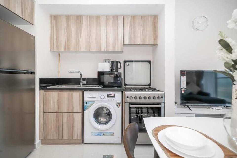 StoneTree - Cozy 1BR with spacious balcony in Golf Vita A Apartment in Dubai