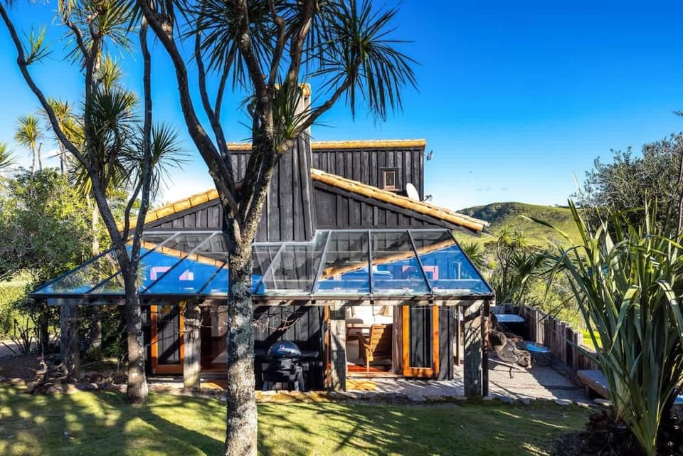 The Loft at Cypress Ridge Estate House in Auckland Region