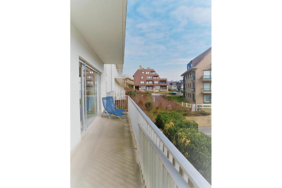 Property building, View (from property/room), Balcony/Terrace