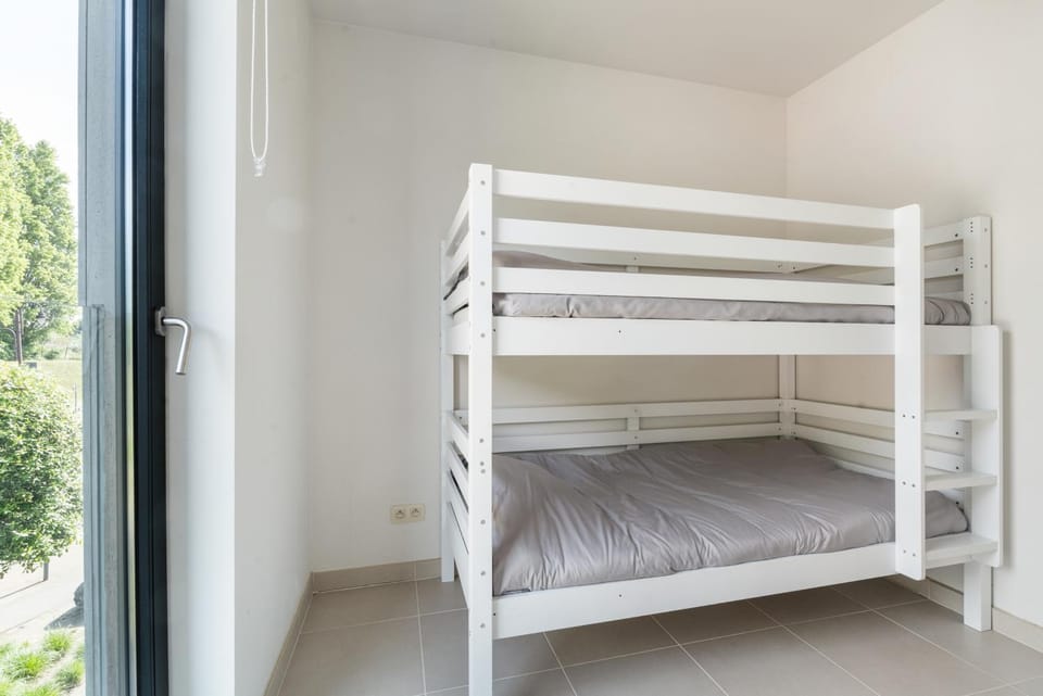 Property building, Bed, Bedroom, bunk bed