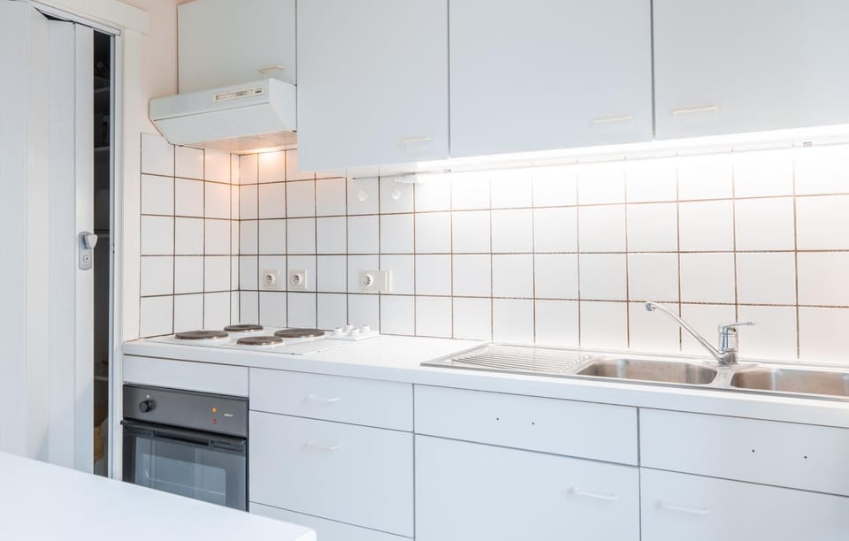 Property building, Kitchen or kitchenette, stove