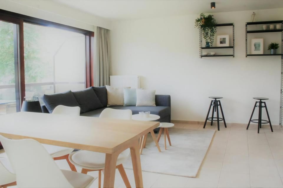 Property building, Living room, Seating area, Dining area