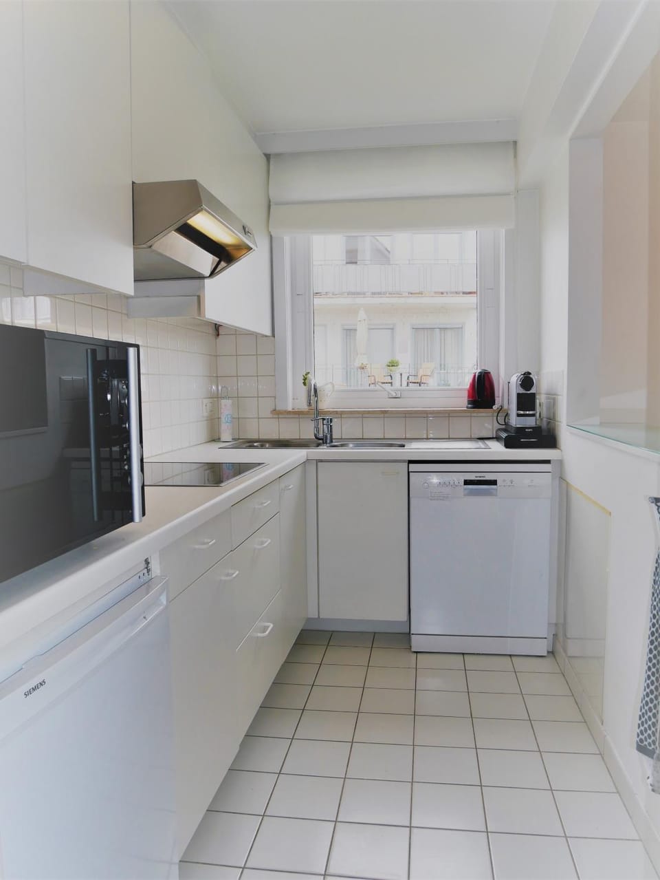 Property building, Kitchen or kitchenette, dishwasher, oven, stove