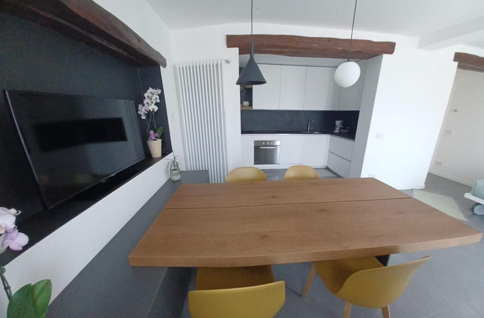 TV and multimedia, Dining area