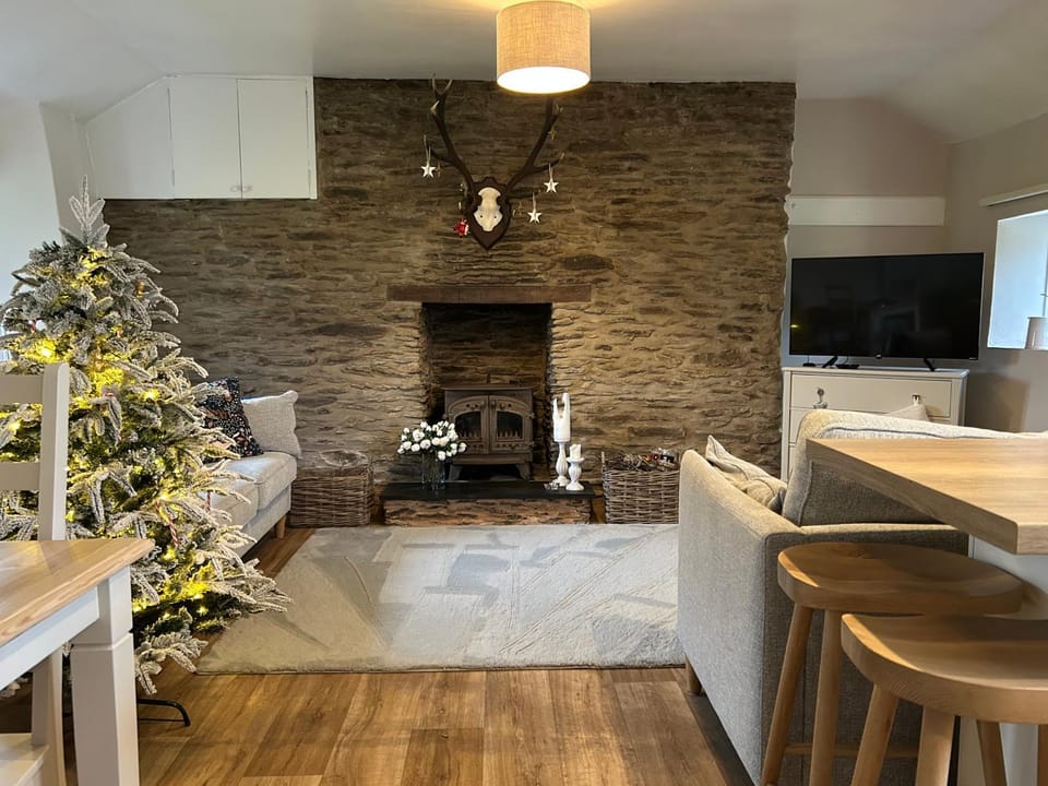 Winstitchen Cottage situated near the River Barle House in West Somerset District