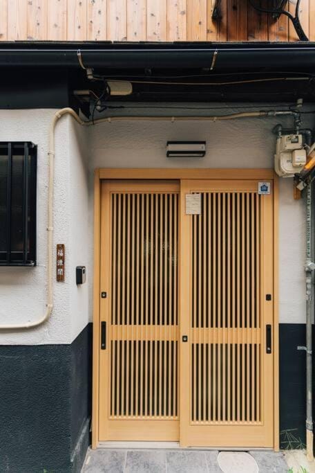 Fortune House 山王二丁目 動物園前駅難波まで4分 最大4人 Apartment in Osaka