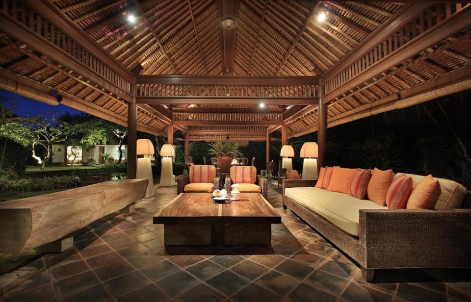 Patio, Night