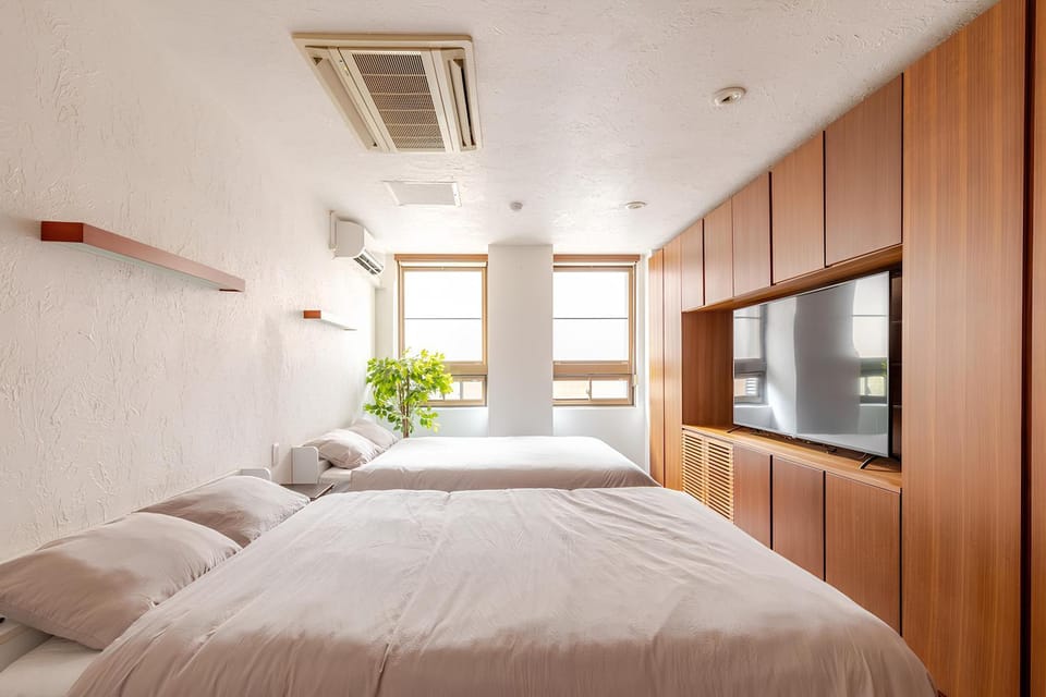 Bed, Bedroom, air conditioner