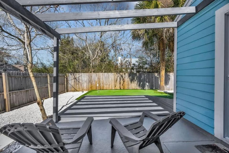 Sunny Retreat near Golf Courses and Mayo Clinic House in Palm Valley