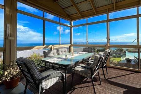 View (from property/room), Balcony/Terrace, Seating area, Dining area, Sea view