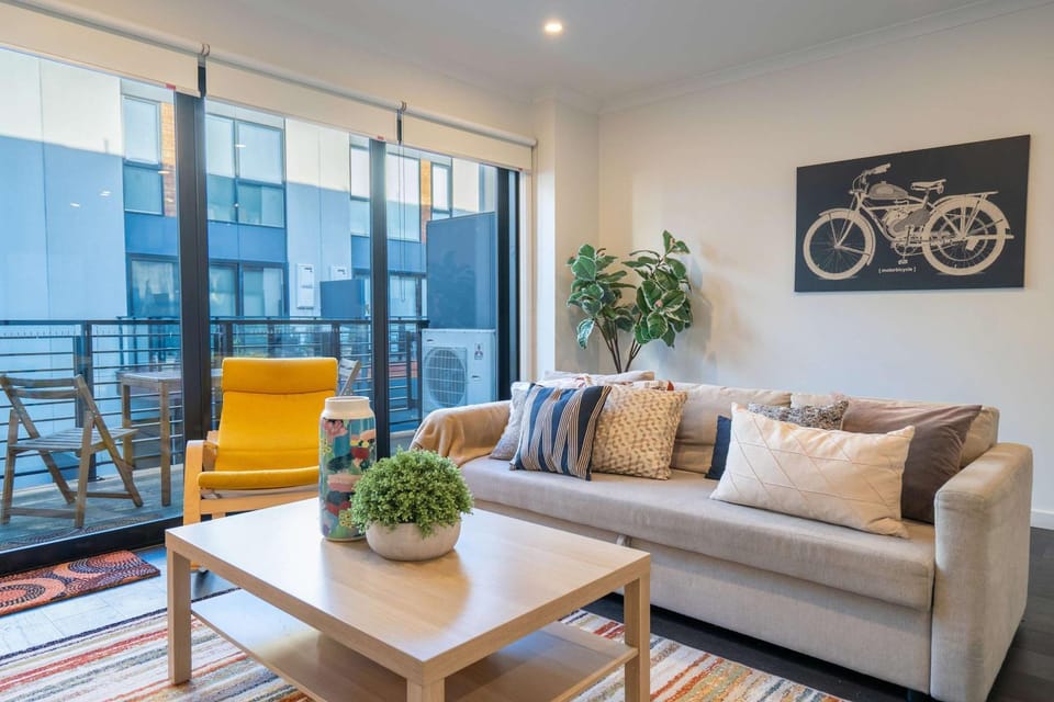 Bright 3 level townhouse House in Melbourne