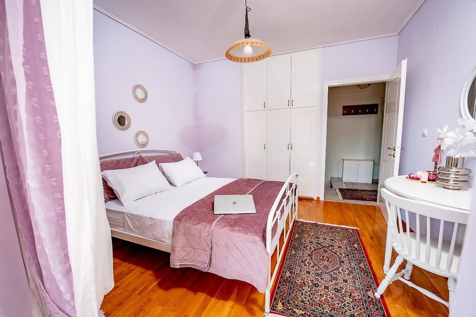 Bed, Photo of the whole room, Bedroom, wardrobe